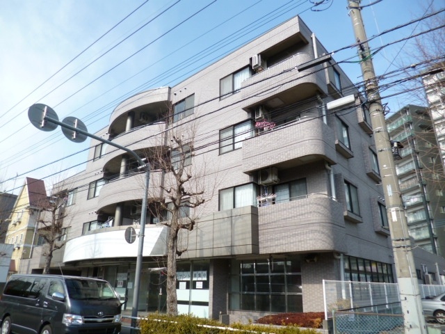 昭島コートエレガンスC棟の外観写真