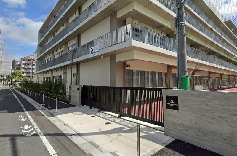 小学校　足立区立綾瀬小学校（小学校）まで650m