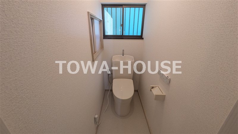 入間市宮寺戸建のトイレ写真