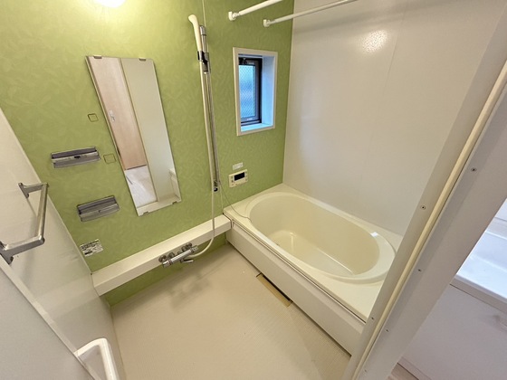 バス・シャワールーム　※別部屋の写真です