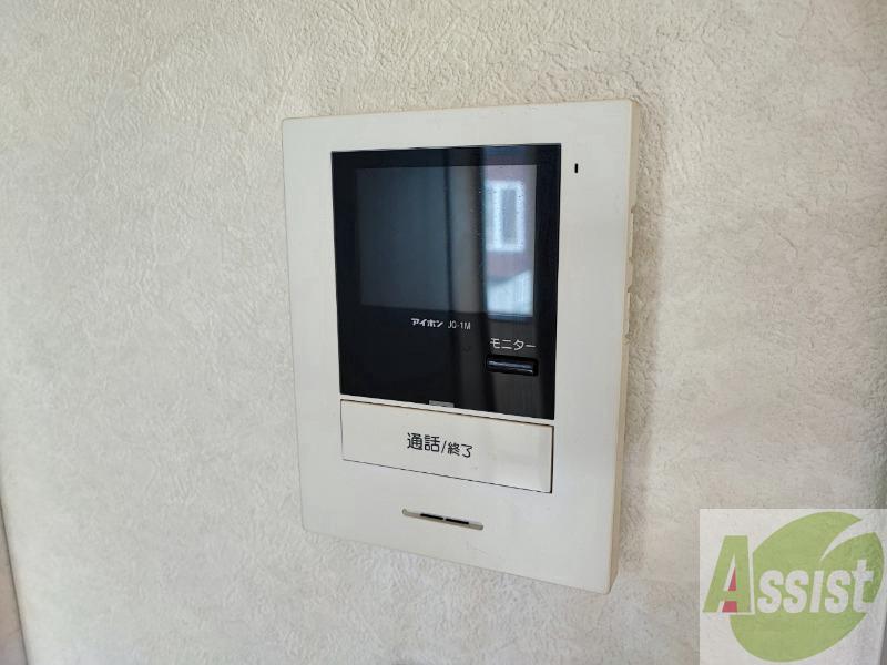 セキュリティ　ＴＶモニター付インターホンです。来客者の顔が見えるので安心！