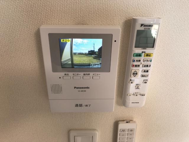 セキュリティ　モニター付きインターホン