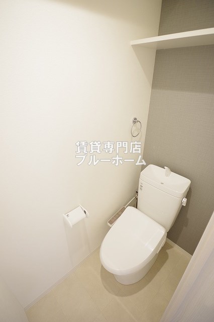 トイレ　温水洗浄便座付！