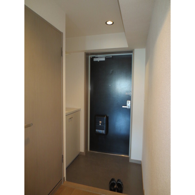 玄関　同タイプ・別部屋画像