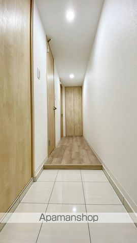 ＪＲ山陽本線 岡山駅 徒歩8分 10階建 築3年の玄関写真