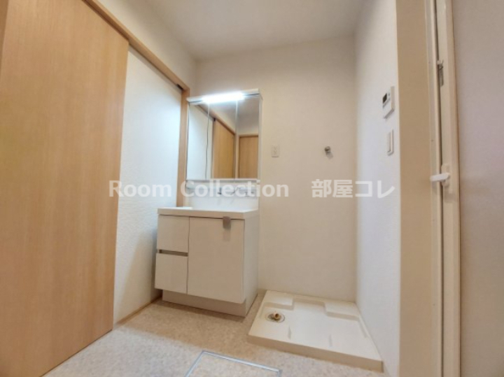 洗面設備　※同物件他部屋写真　反転・色違いの場合有　現状優先