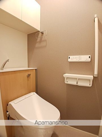 小田急江ノ島線 本鵠沼駅 徒歩8分 2階建 築2年のトイレ写真