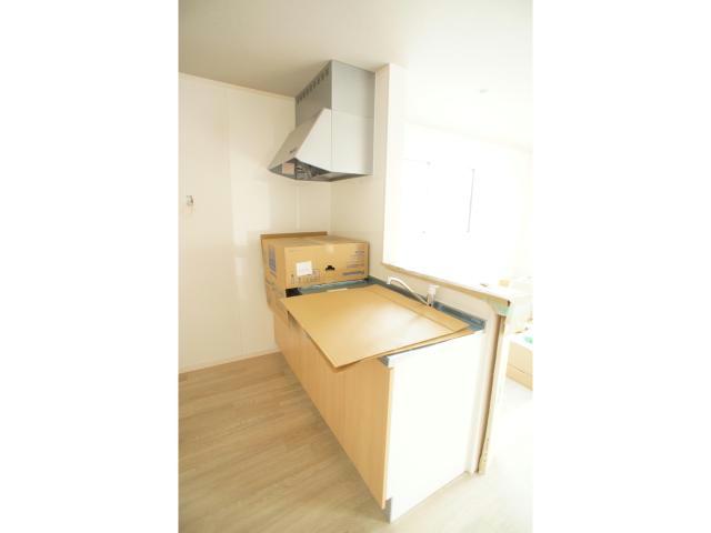 キッチン　新築時建築中の写真になります