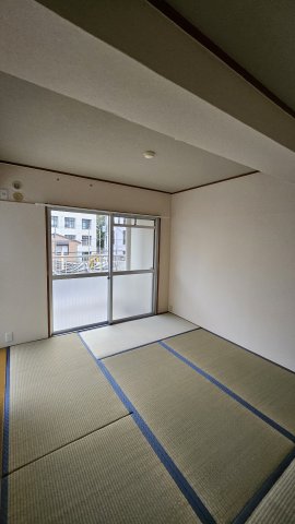 居室・リビング　くつろぎの場として、客間として、様々なシーンで活躍する和室で