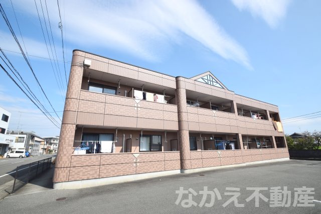 建物外観　落ち着いた雰囲気の外観です