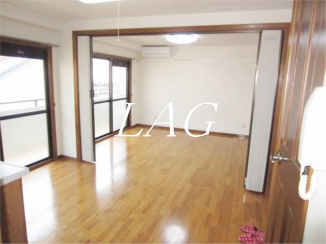 居室・リビング　洋室のお部屋です。