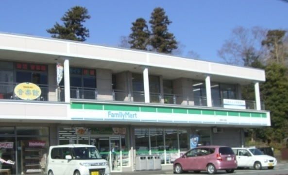 コンビニ　ファミリーマート御殿場北久原店（コンビニ）まで750m