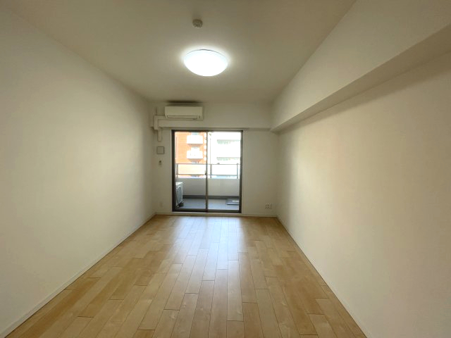居室・リビング　イメージとして同建物他部屋を表示しています