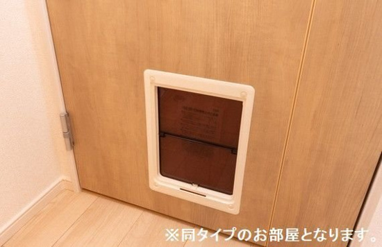 その他設備　ペット専用入口