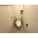 トイレ　温水洗浄便座付きのトイレです♪
