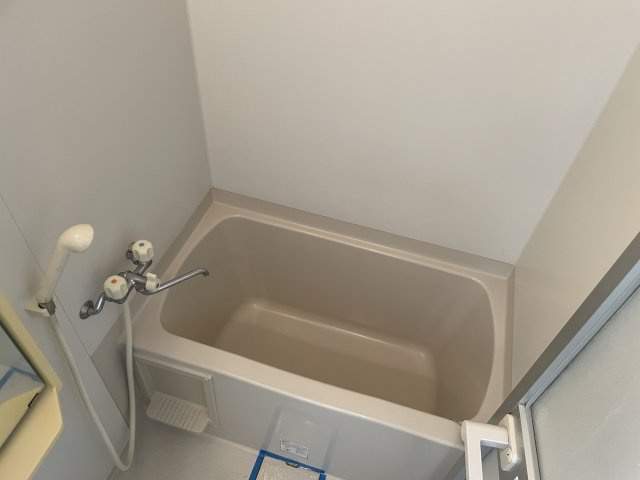 バス・シャワールーム　別部屋参考写真となります。