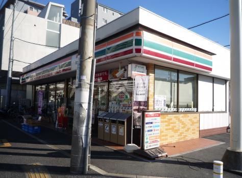 コンビニ　セブン-イレブン板橋高島平１丁目西店（コンビニ）まで511m
