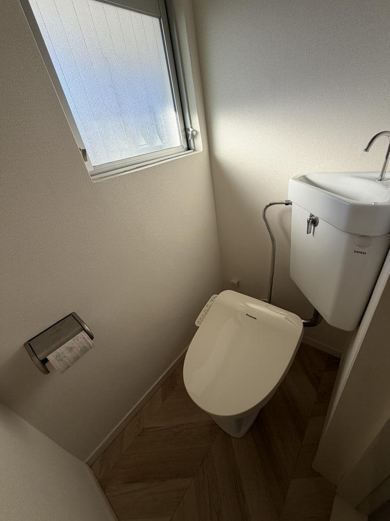 ひたちなか海浜鉄道 那珂湊駅 徒歩5分 2階建 築48年のトイレ写真