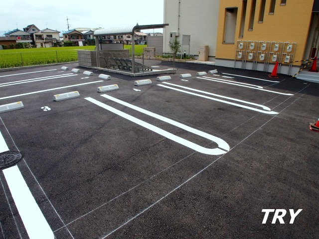 駐車場　敷地内駐車場