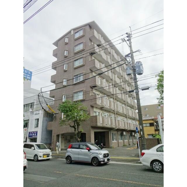 鹿児島市谷山中央のマンションの建物外観