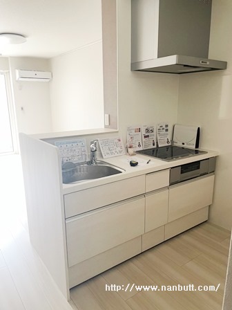 キッチン　IHクッキングヒーター付システムキッチン