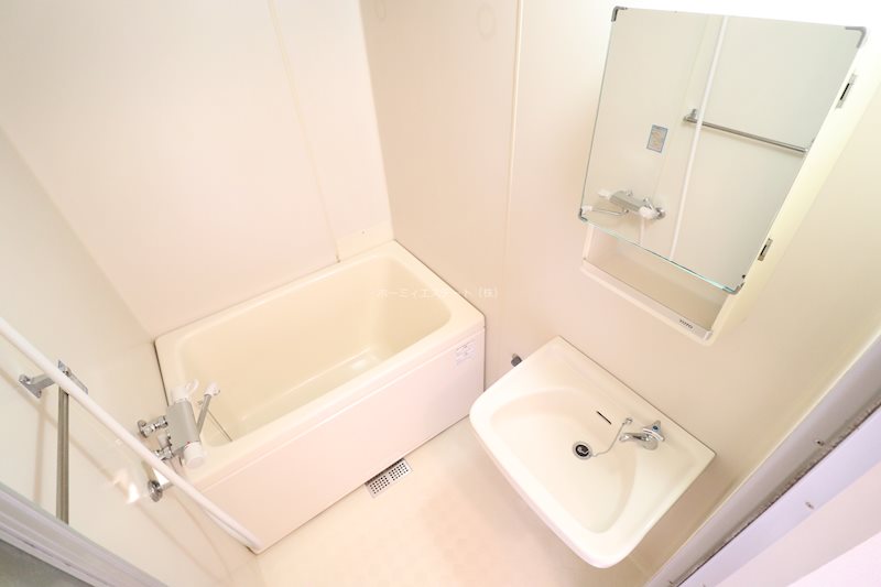 バス・シャワールーム　浴室です☆