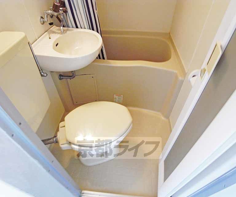 バス・シャワールーム　きれいなバスです