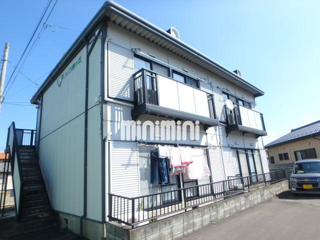 建物外観　１棟４戸で全室角部屋タイプ。南面も駐車場なので日当り良好。