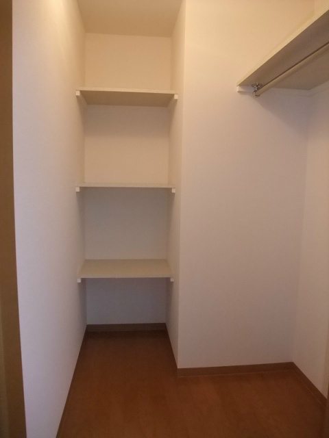 収納　ウォークインクローゼット