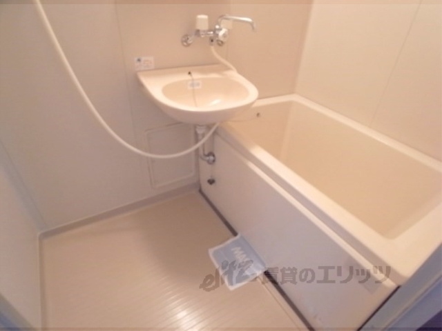 バス・シャワールーム　バス