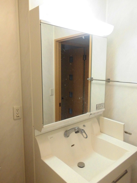 洗面設備　※同物件、別部屋になります。