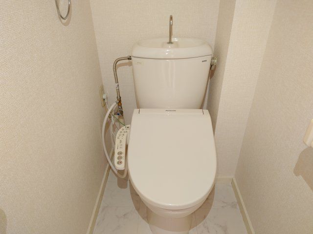 【ヴィラネルIのトイレ】