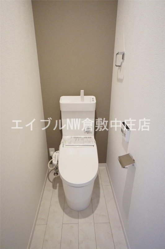 【倉敷市徳芳のアパートのトイレ】