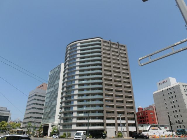 ザ・パークハウス広島駅前通りの建物外観