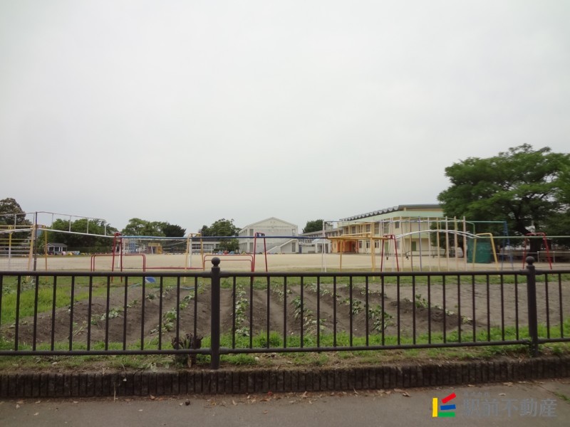 【メゾンド吉井IIの小学校】