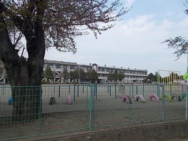 【アンソレイユの小学校】