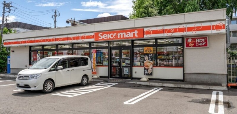 【札幌市北区北二十三条西のマンションのコンビニ】