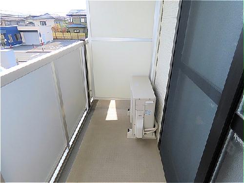 バルコニー　洗濯物を外干しできます