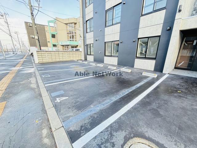 駐車場　駐車場