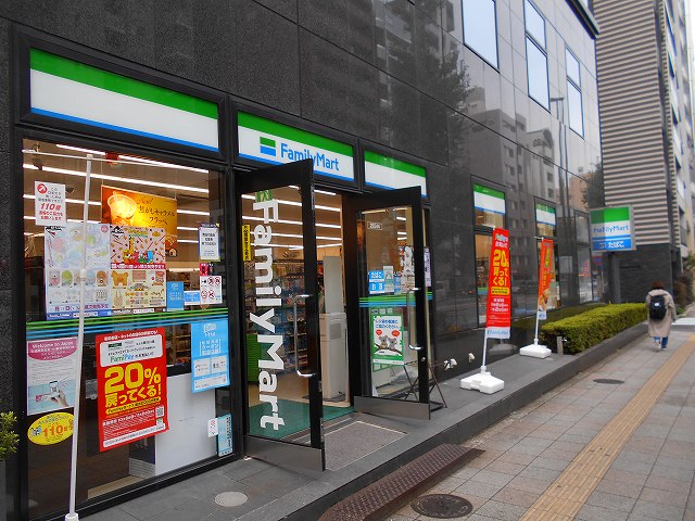 コンビニ　ファミリーマート蔵前店（コンビニ）まで130m