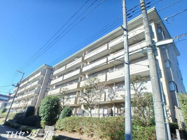 【横浜市都筑区茅ケ崎南のマンションの建物外観】