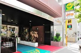 【千代田区隼町のマンションのスーパー】