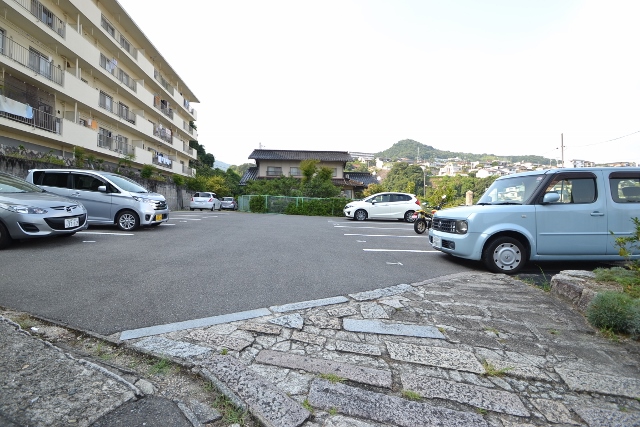 駐車場　駐車場