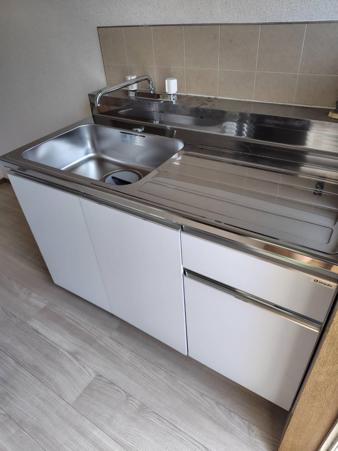 キッチン　流し台新品取替済