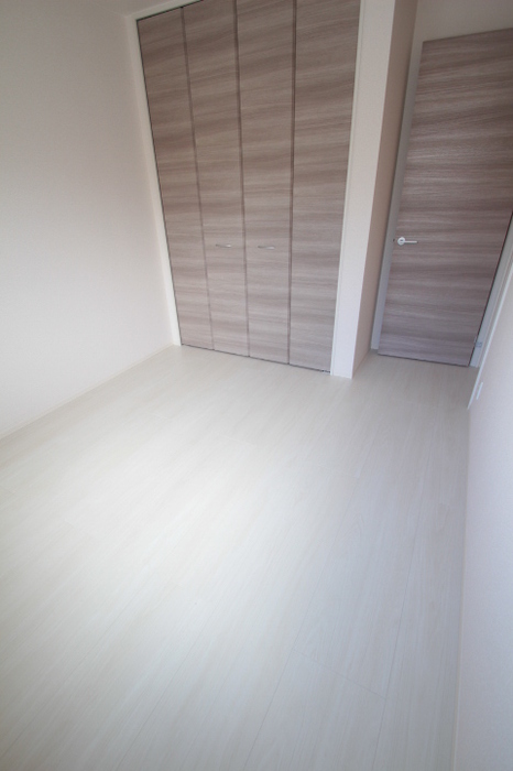 居室・リビング　南側洋室5.2帖