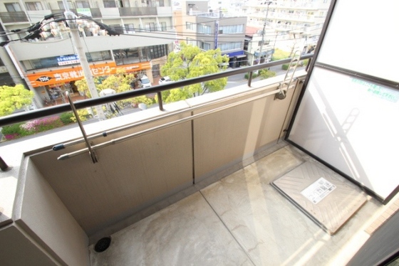 バルコニー　※別部屋の写真です