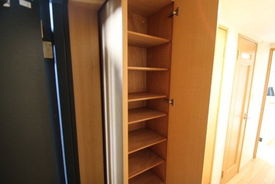 玄関　※別部屋の写真です