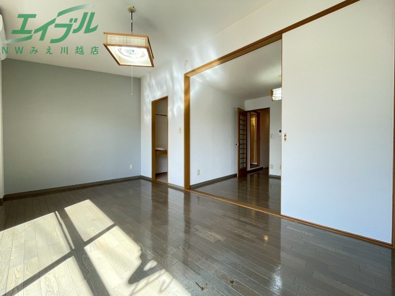 居室・リビング　同型参考写真