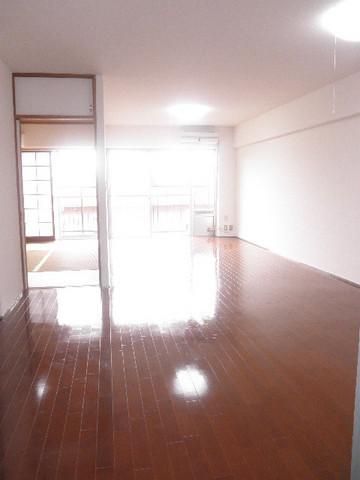 居室・リビング　リビング