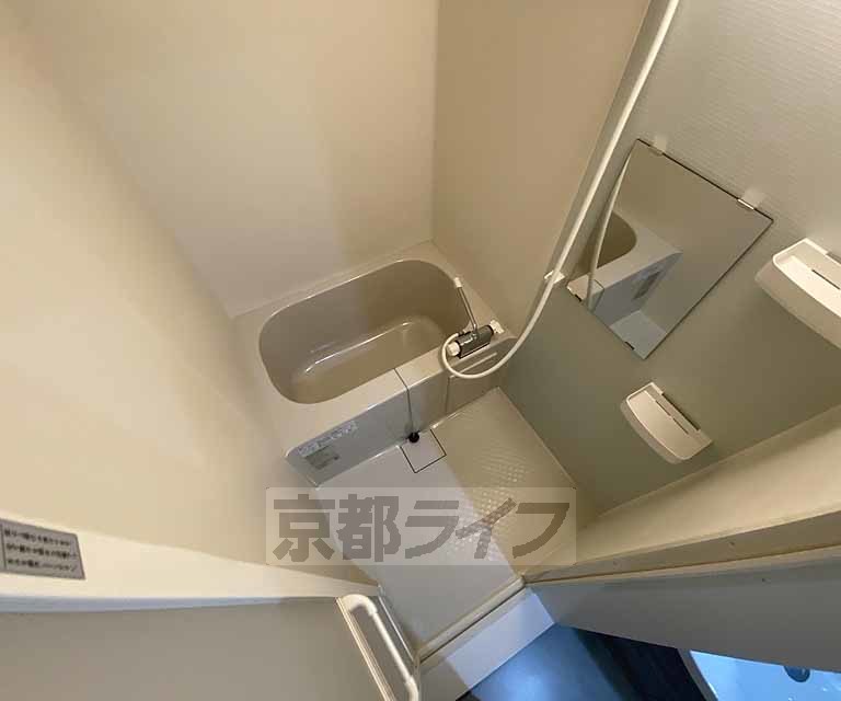 バス・シャワールーム　浴室乾燥機付きのキッチン